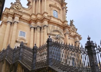 Edificio all\'aperto - Casa semi indipendente Via Duomo
 
23, Ragusa - foto 4