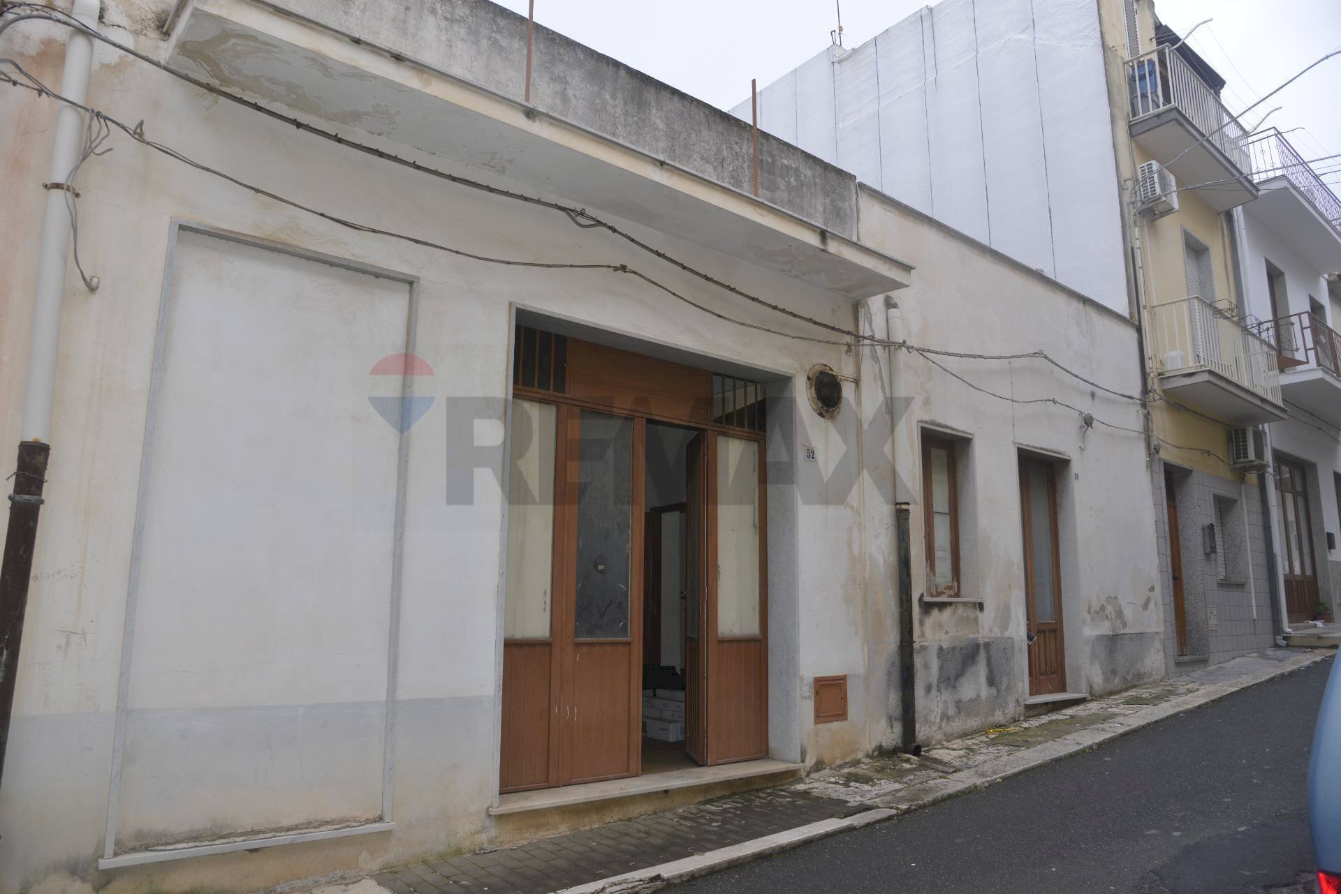 Edificio all\'aperto - Independent house Via Santa Croce
 
50, Comiso - photo 1