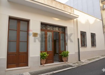 Edificio all\'aperto - Casa indipendente Via Santa Croce
 
50, Comiso - foto 2