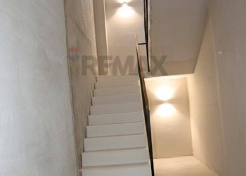 Scale - Casa indipendente Via Santa Croce
 
50, Comiso - foto 12