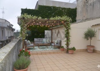 Terrazza - Casa indipendente Via Santa Croce
 
50, Comiso - foto 19