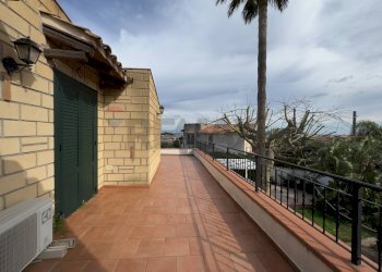 Terrazza - Villa contrada giardini
 
19, Trabia - foto 32