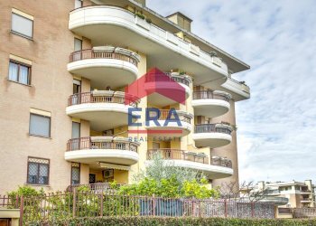 Foto 3 - Trilocale via Agostino Depretis
 
6, Pomezia - foto 3