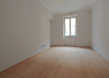 Camera da letto - Bilocale via Madama Cristina, 65, Torino (zona San Salvario) - foto 3