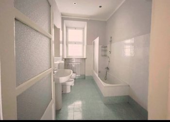 Bagno - Three-room apartment via San Martino, Moncalieri - photo 7