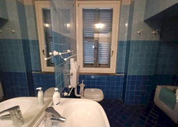 Bagno - Four-room apartment Borgo Bosazza, 12, Parma (neighborhood Oltretorrente) - photo 10