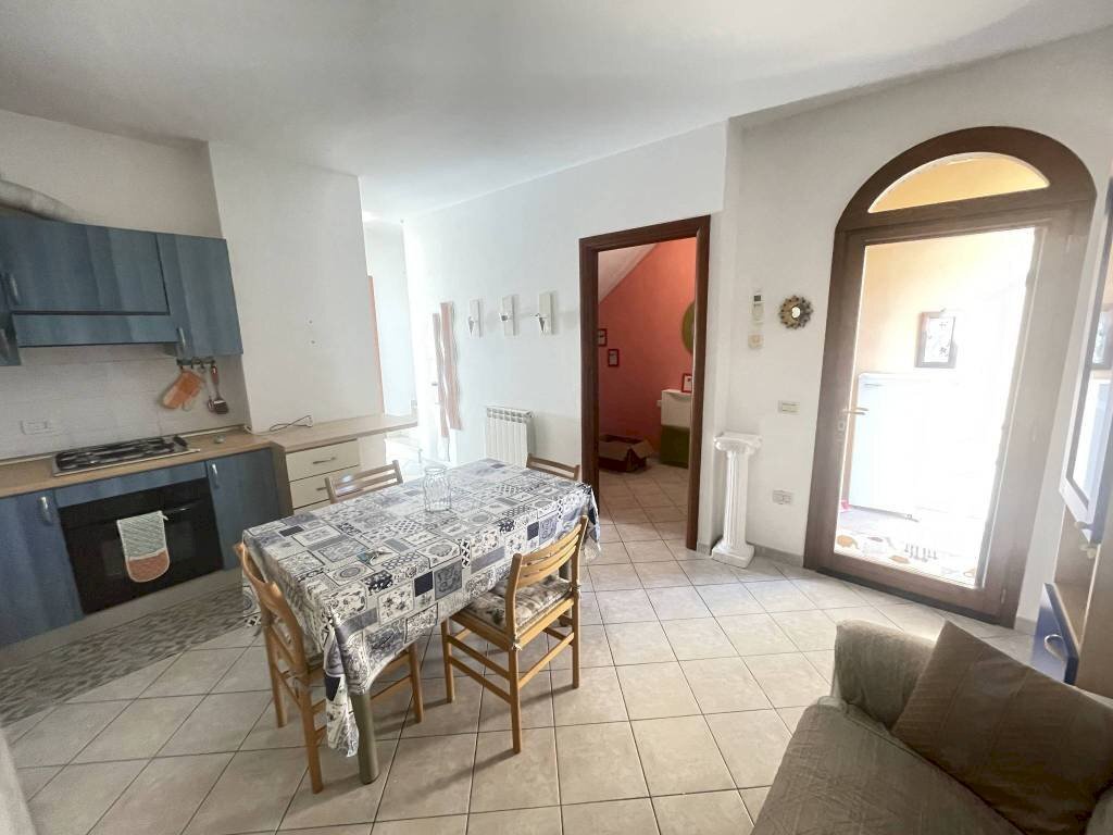 Soggiorno - Quadrilocale via Libolla, Ravenna (zona Porto Corsini) - foto 3