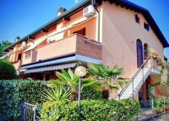 Facciata - Quadrilocale via Libolla, Ravenna (zona Porto Corsini) - foto 1