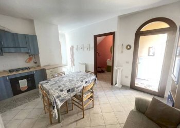 Soggiorno - Quadrilocale via Libolla, Ravenna (zona Porto Corsini) - foto 4