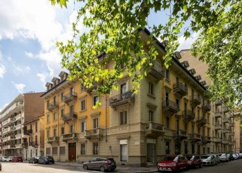 Facciata - Box Passaggio Privato Mario Leoni, 2, Torino (zona Lingotto) - foto 10