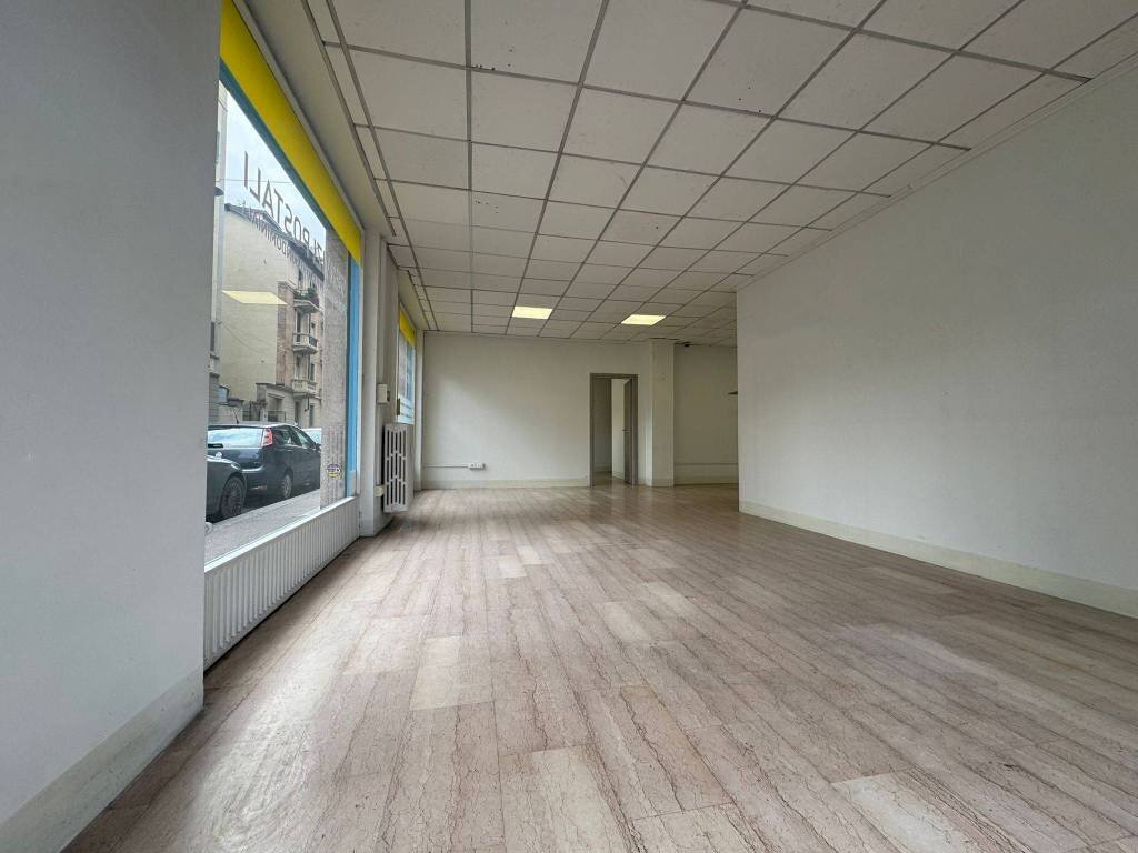 Interno non residenziale - Negozio via Capua, 1, Torino (zona Borgo Vittoria) - foto 3