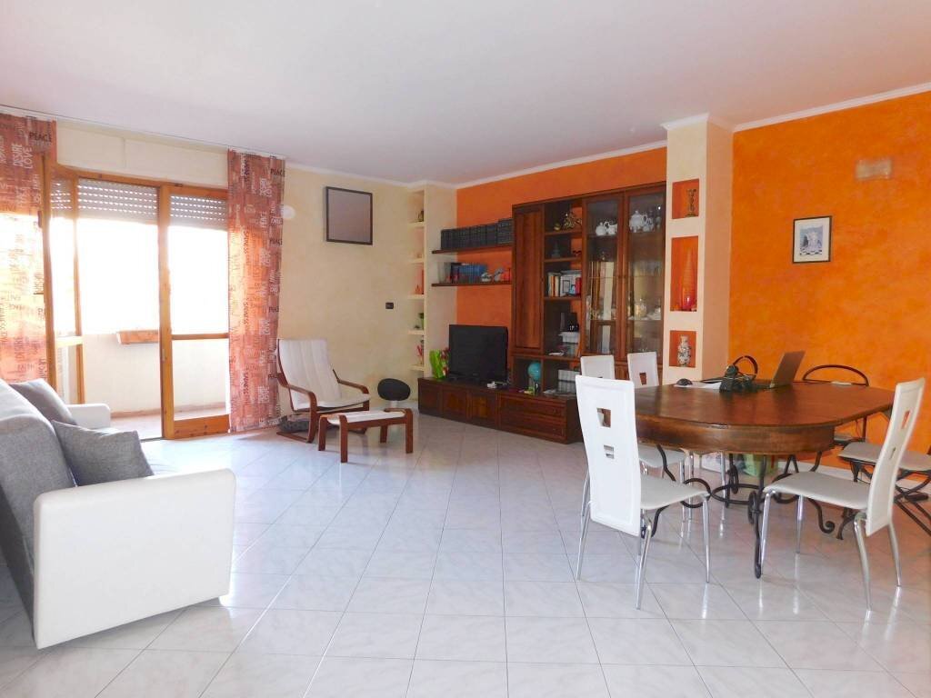 Salone - Quadrilocale via di Grotta Perfetta, Roma - foto 1