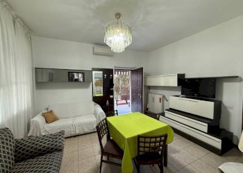 Salone - Trilocale via Piave, Bollate - foto 12