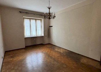 Camera da letto - Three-room apartment via Saluzzo, 131, Pinerolo - photo 8