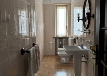 Bagno - Three-room apartment via Saluzzo, 131, Pinerolo - photo 13