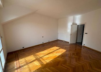 attico in locazione genova albaro viale francesco  - Attic viale Francesco Gambaro, Genova (neighborhood Albaro) - photo 9