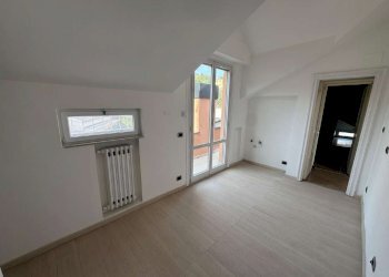 attico in locazione genova albaro viale francesco  - Attic viale Francesco Gambaro, Genova (neighborhood Albaro) - photo 11