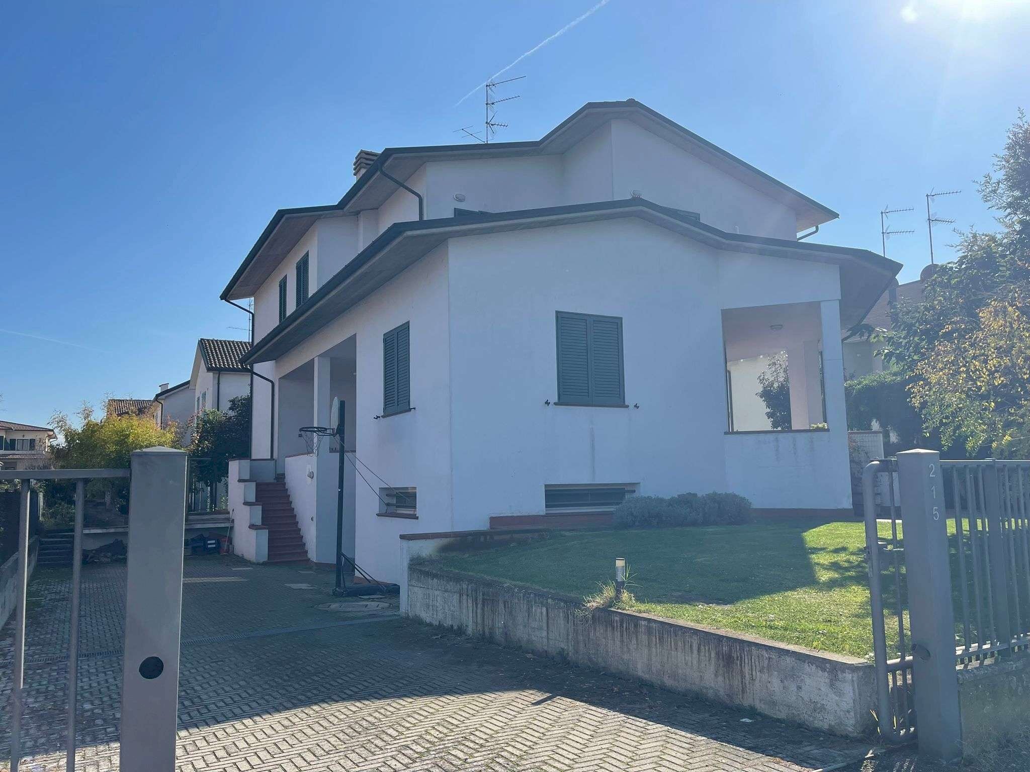 whatsapp image 2025-10-29 at 18.03.53 - Semi-detached Villa via Albergati, Medicina - photo 1