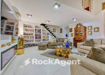 Quadrilocale via Laura Mancini Oliva, Napoli (zona Quartieri Spagnoli) - foto 2