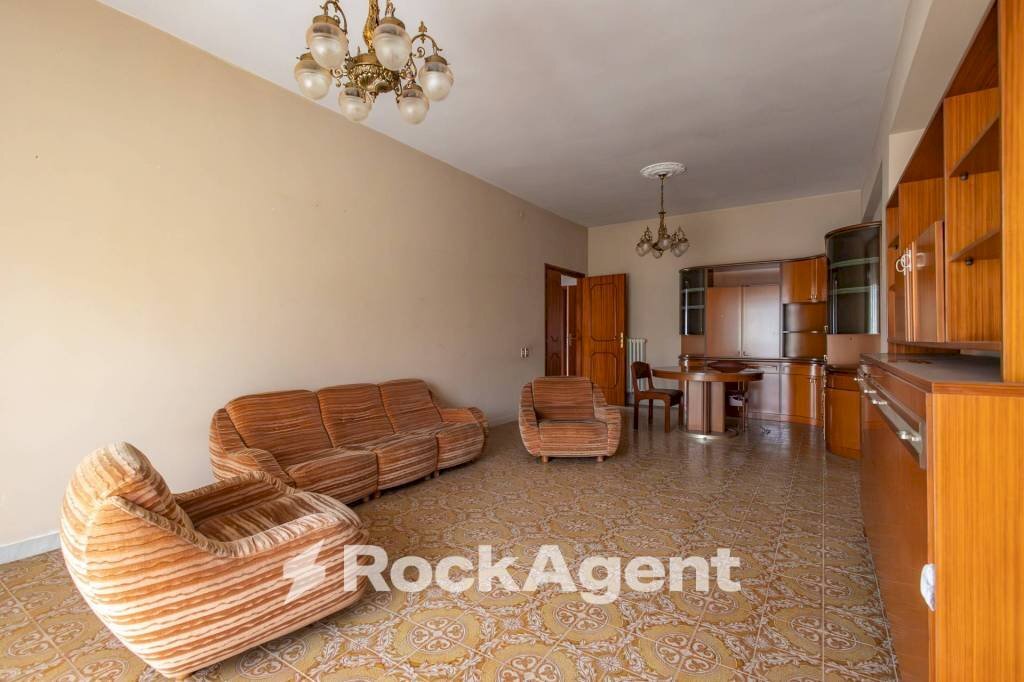 Trilocale via Conti di Loritello, 9/B, Catanzaro - foto 3