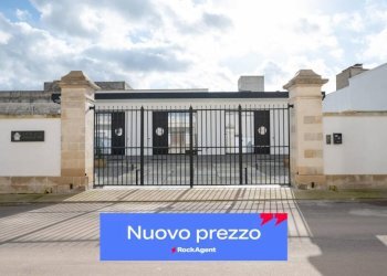 Stabile - Palazzo via Gioacchino Rossini, 30, Melendugno - foto 2