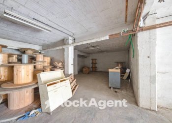 Magazzino via Isorelle, Savignone - foto 4