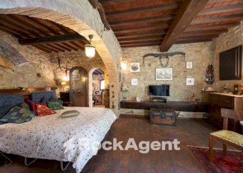 Stabile - Palazzo strada Comunale di Catignano, Gambassi Terme - foto 28