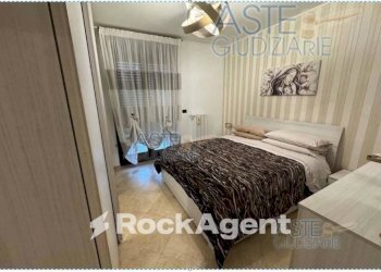 Three-room apartment via Francesco Eugenio Silvestri, 13, Bari - photo 3