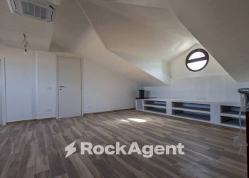 Attico via BISCEGLIA CATANZARO, Catanzaro - foto 9