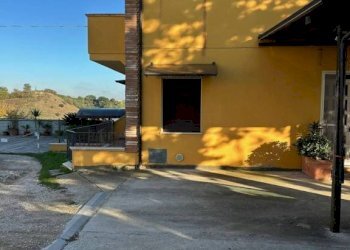 Posto macchina - Casa indipendente via Salvaiella, 7, Spoltore - foto 5