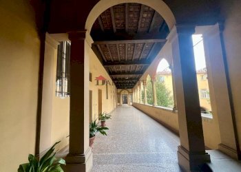 Interno palazzo - Four-room apartment via Giuseppe Garibaldi, Bologna (neighborhood Colli) - photo 6