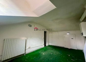 Stanza non arredata - Four-room apartment via Giuseppe Garibaldi, Bologna (neighborhood Colli) - photo 24