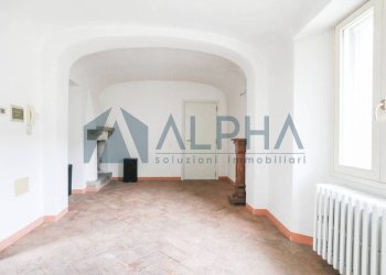 Cucina - Quadrilocale via Giuseppe Garibaldi, Dovadola - foto 2