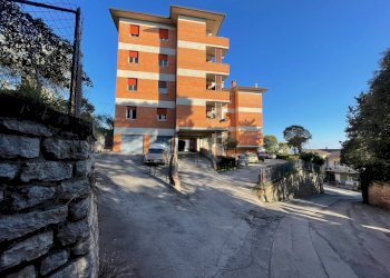 facciata - Quadrilocale Via Fratelli Rosselli 4, frazione Ellera, Corciano - foto 5