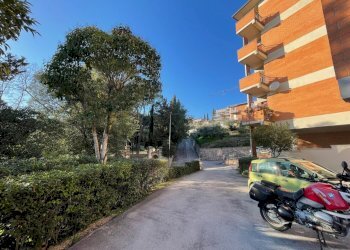 facciata - Quadrilocale Via Fratelli Rosselli 4, frazione Ellera, Corciano - foto 25