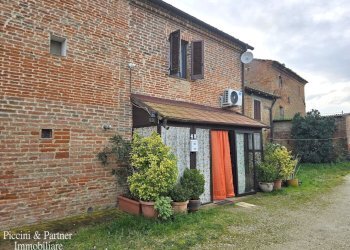 01.jpg - Porzione di casa Vocabolo I Cucchi 41, Castiglione del Lago - foto 1