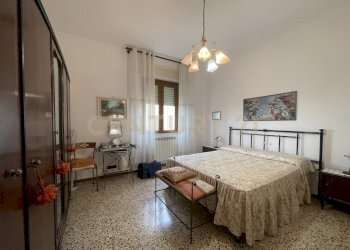 camera da letto - Appartamento Via Giacomo Leopardi 55, Grosseto - foto 19
