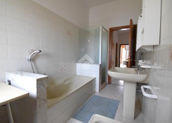Three-room apartment Viale Nuoro, Riccione - photo 16