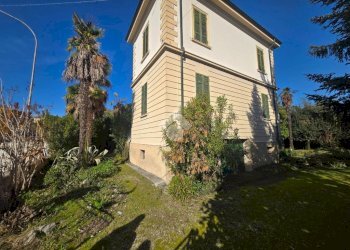 Rustic Viale Guglielmo Marconi, Russi - photo 2