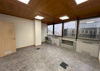 Ufficio Via Antonio Cechov, Milano (zona Gallaratese) - foto 1