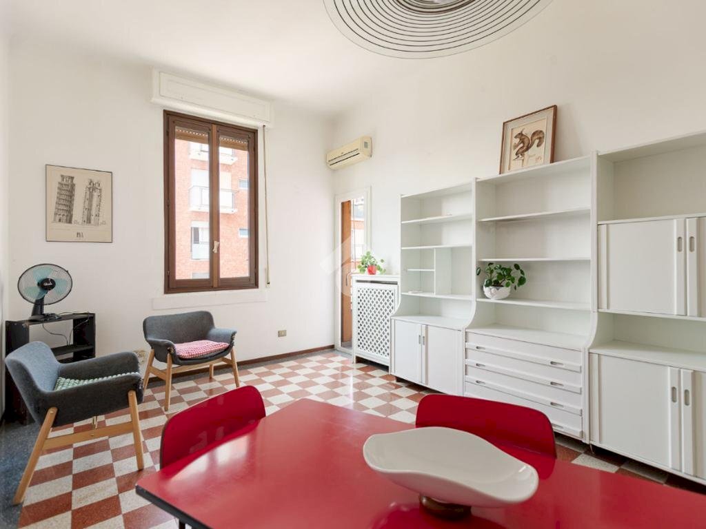 Three-room apartment Viale Sarca, Milano (neighborhood Bicocca) - photo 1