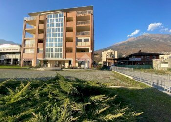 Bilocale Regione Borgnalle, Aosta - foto 2