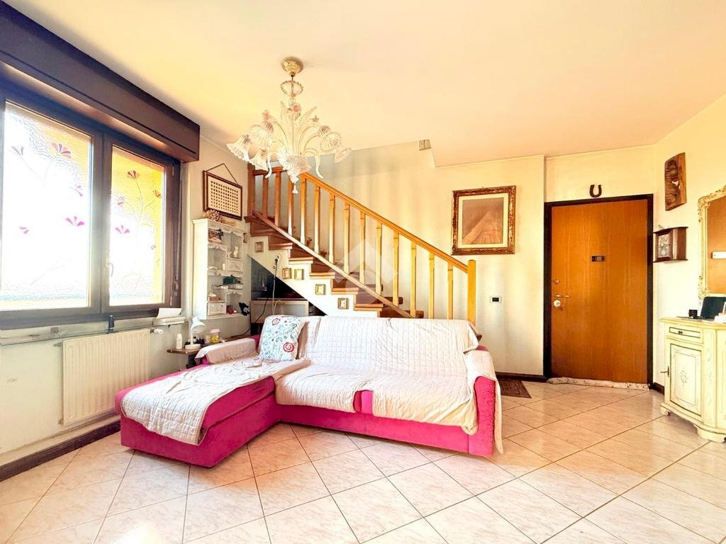 Apartment Via Vincenzo Attimo, Bollate - photo 3