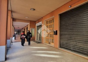 Shop via san felice, Bologna (neighborhood Centro Storico) - photo 6