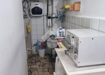 Shop via san felice, Bologna (neighborhood Centro Storico) - photo 8