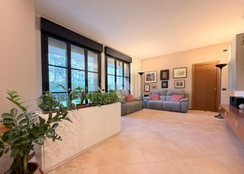 Quadrilocale Via Giuseppe Garibaldi, Bussero - foto 2