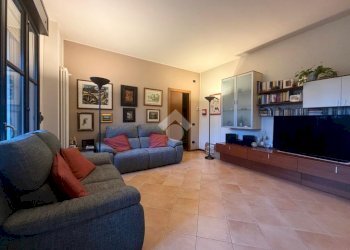 Quadrilocale Via Giuseppe Garibaldi, Bussero - foto 4