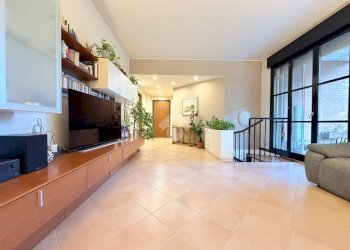 Quadrilocale Via Giuseppe Garibaldi, Bussero - foto 7