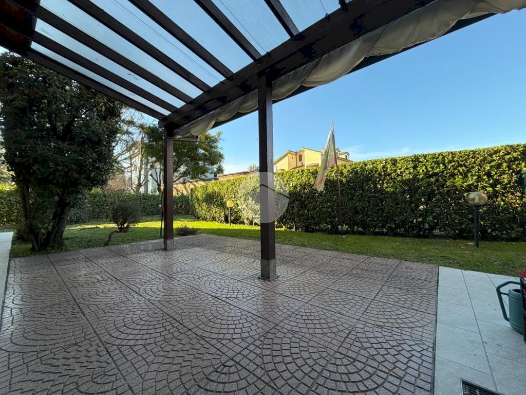 Quadrilocale Via Giuseppe Garibaldi, Bussero - foto 3