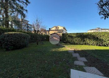 Quadrilocale Via Giuseppe Garibaldi, Bussero - foto 2